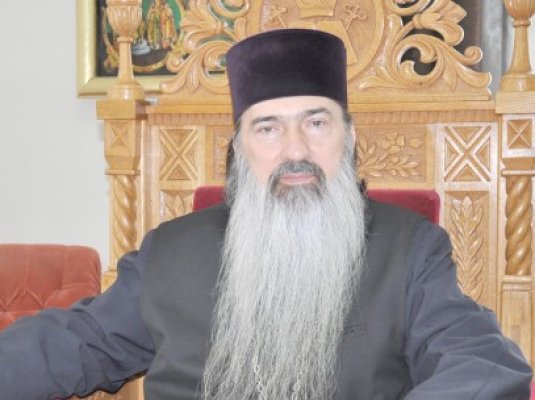 De Sfânta Maria, IPS Teodosie creştinează cinci copii